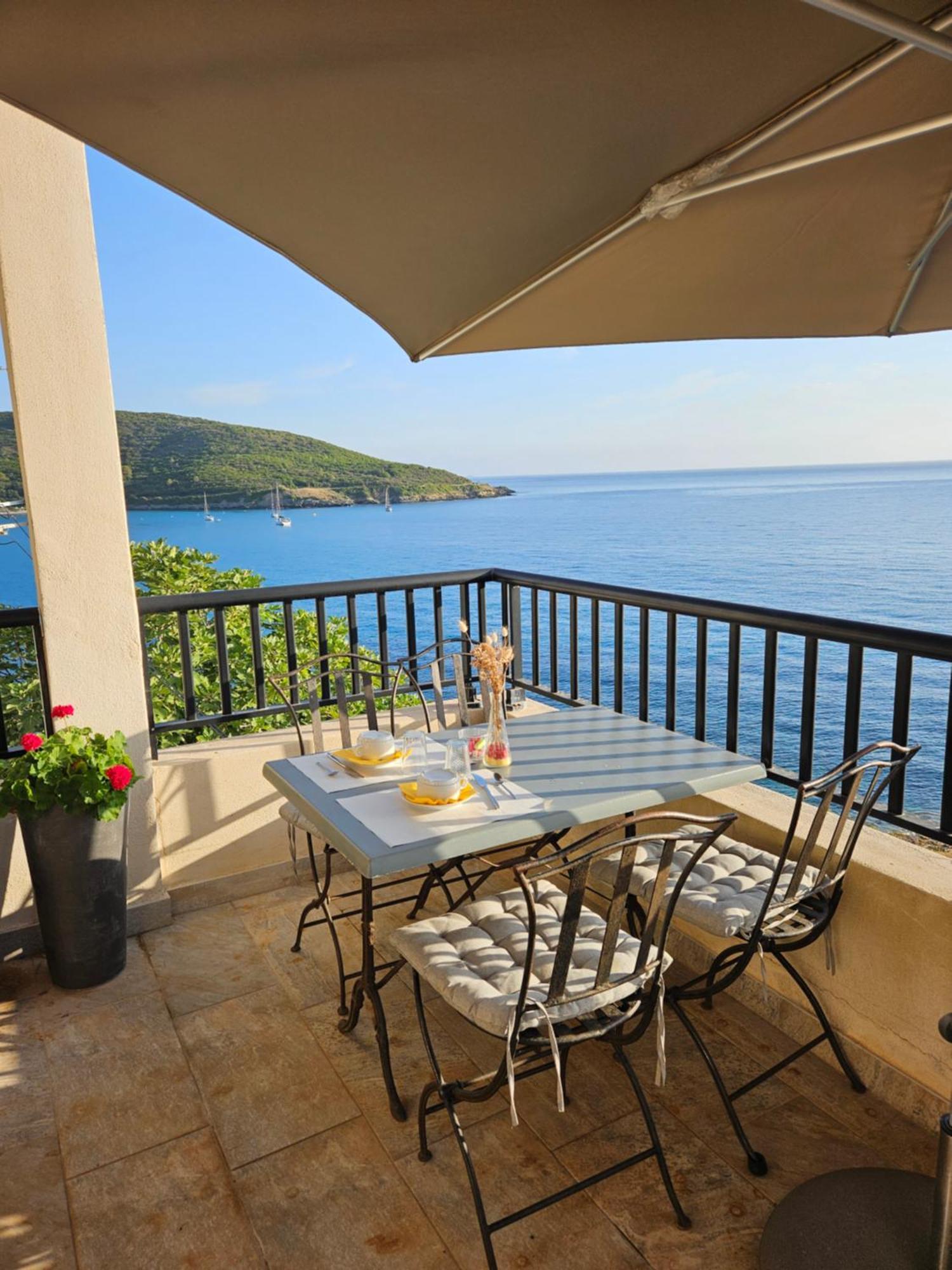 Maison Bella Vista Bed & Breakfast *